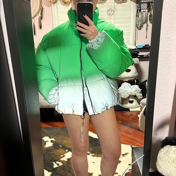 Zara Green Gradient Men's Puffer Jacket - Picture 2 of 4